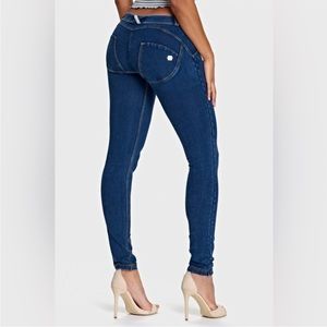 NWOT Freddy WR.UP Shaping Technology Dark Blue + Yellow Stitching Jeans Sz S